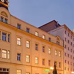 Imperial 4* اوسترافا